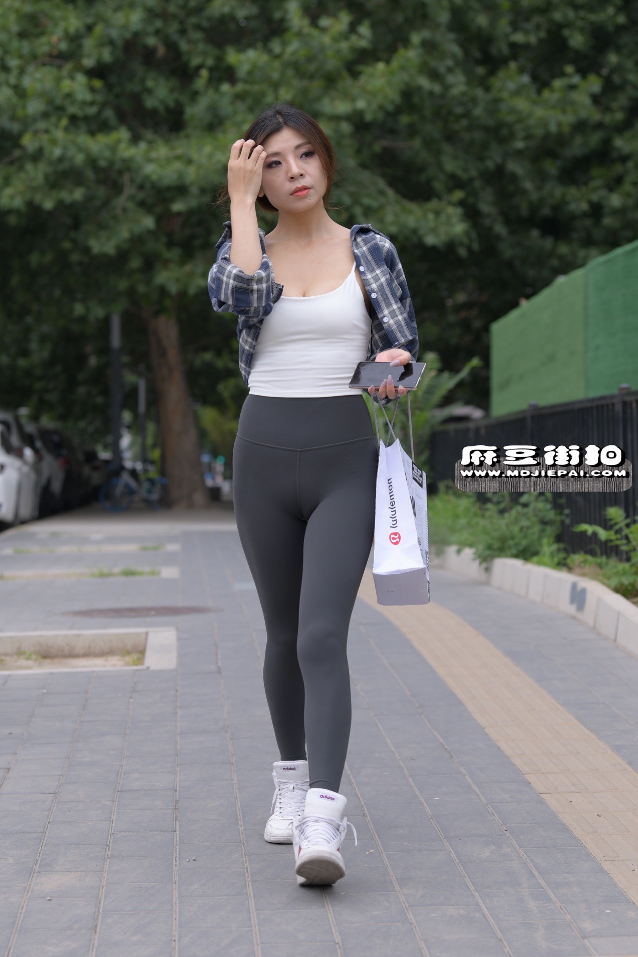[2021-06-21] 国色美图之性感的紧身裤小姐姐街拍（六） [116P] - 库里丝